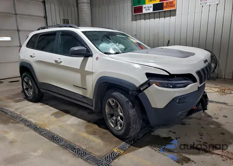2019 Jeep Cherokee Trailhawk from USA, damaged, VIN 1C4PJMBX0KD137142